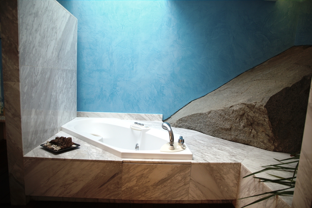 jacuzzi del cuarto de baño principal